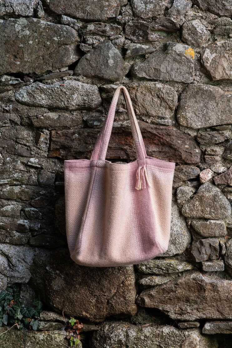 Ériu Tote Bag